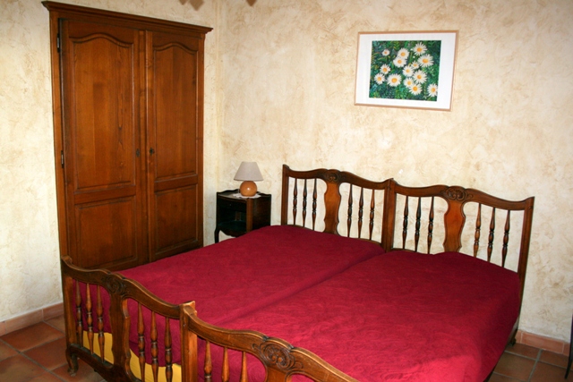 South bed-room